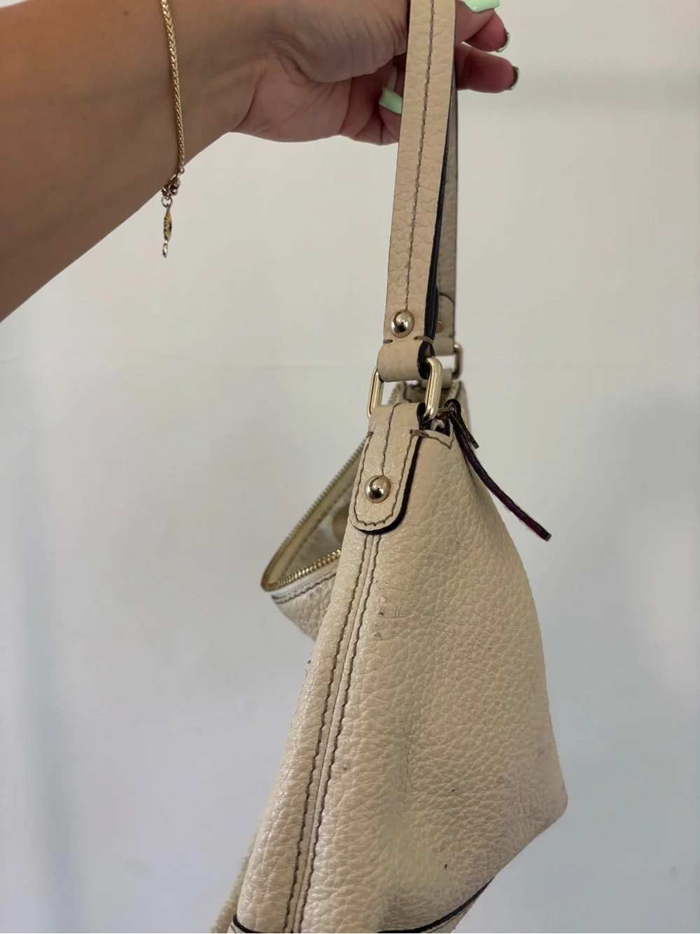 kate spade Beige Leather Shoulder Bag with Gold Hardware
